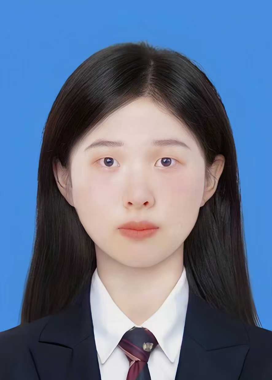 张湄证件照